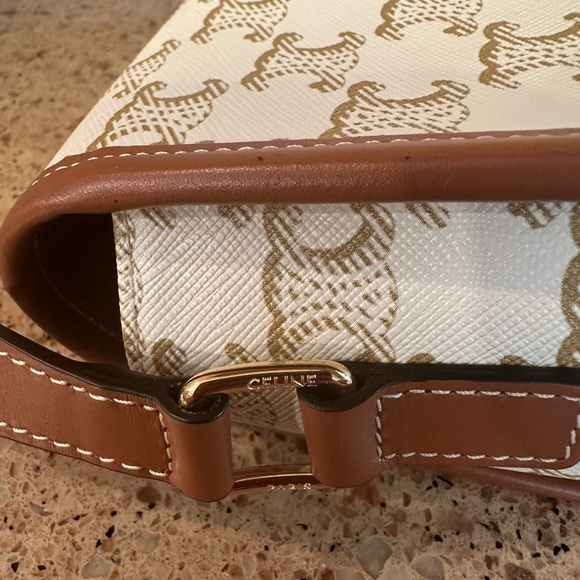 COPY - CELINE MEDIUM FOLCO BAG IN TRIOMPHE CANVAS AND CALFSKIN NEW W/Tags & Dus… - Picture 10 of 16